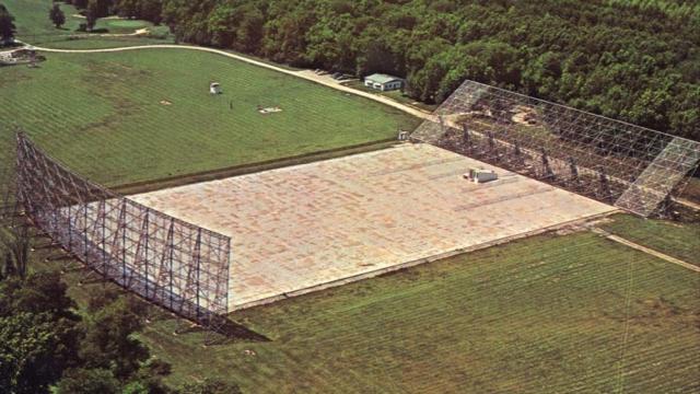 Radiotelescopio Big Ear de la Universidad Estatal de Ohio en los años 70